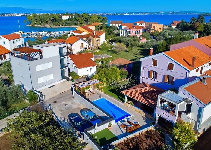 Apartments Guc