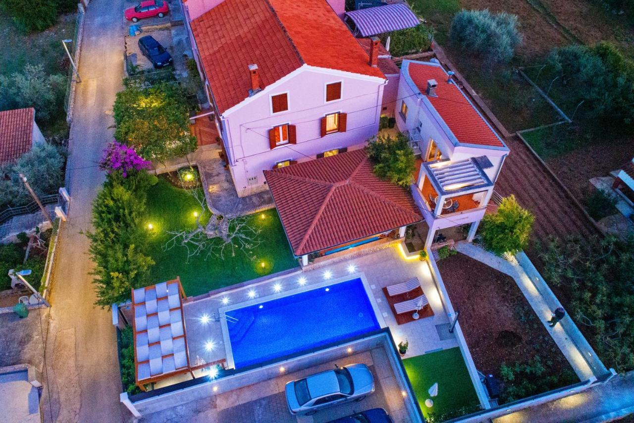 Guc Apartment *